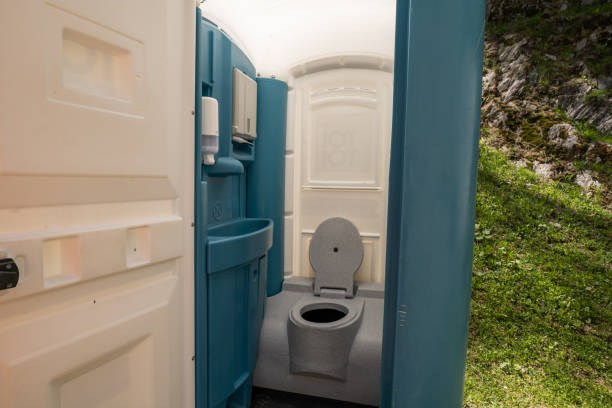 Best Portable toilet rental cost  in Monessen, PA